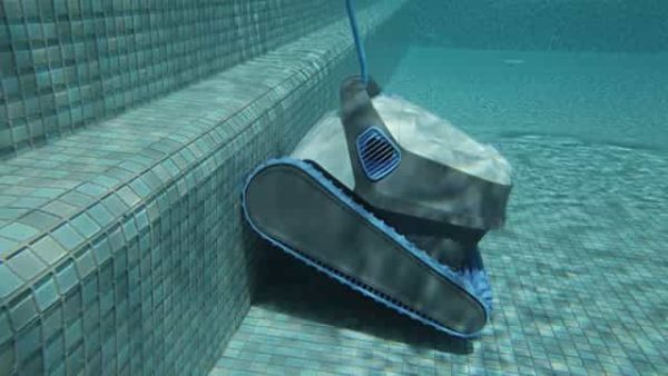 Robot nettoyage piscine - Pisciniste Genève