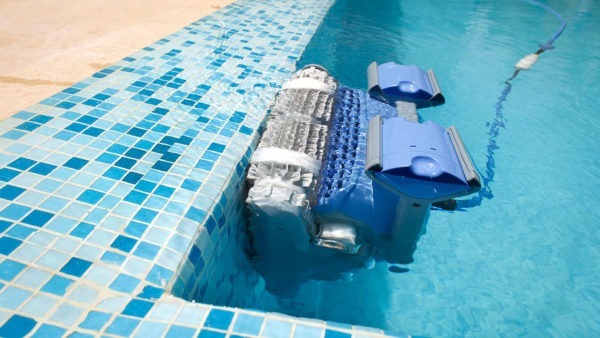 Robot Piscine Dolphin M4