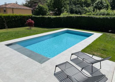 Construction piscine avec terrasse carrelage et PVC armé